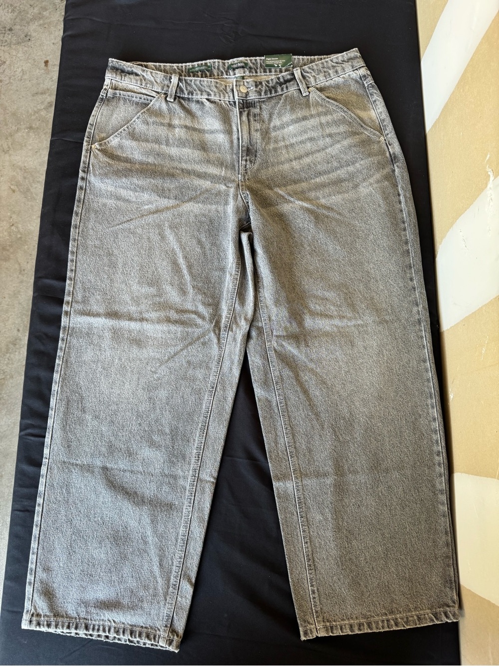 Wild Fable Mid Rise 90s Relaxed Straight Jeans Grey Wash Rigid Denim Size 17
